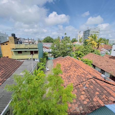 Araliya White House Apartment Negombo Luaran gambar