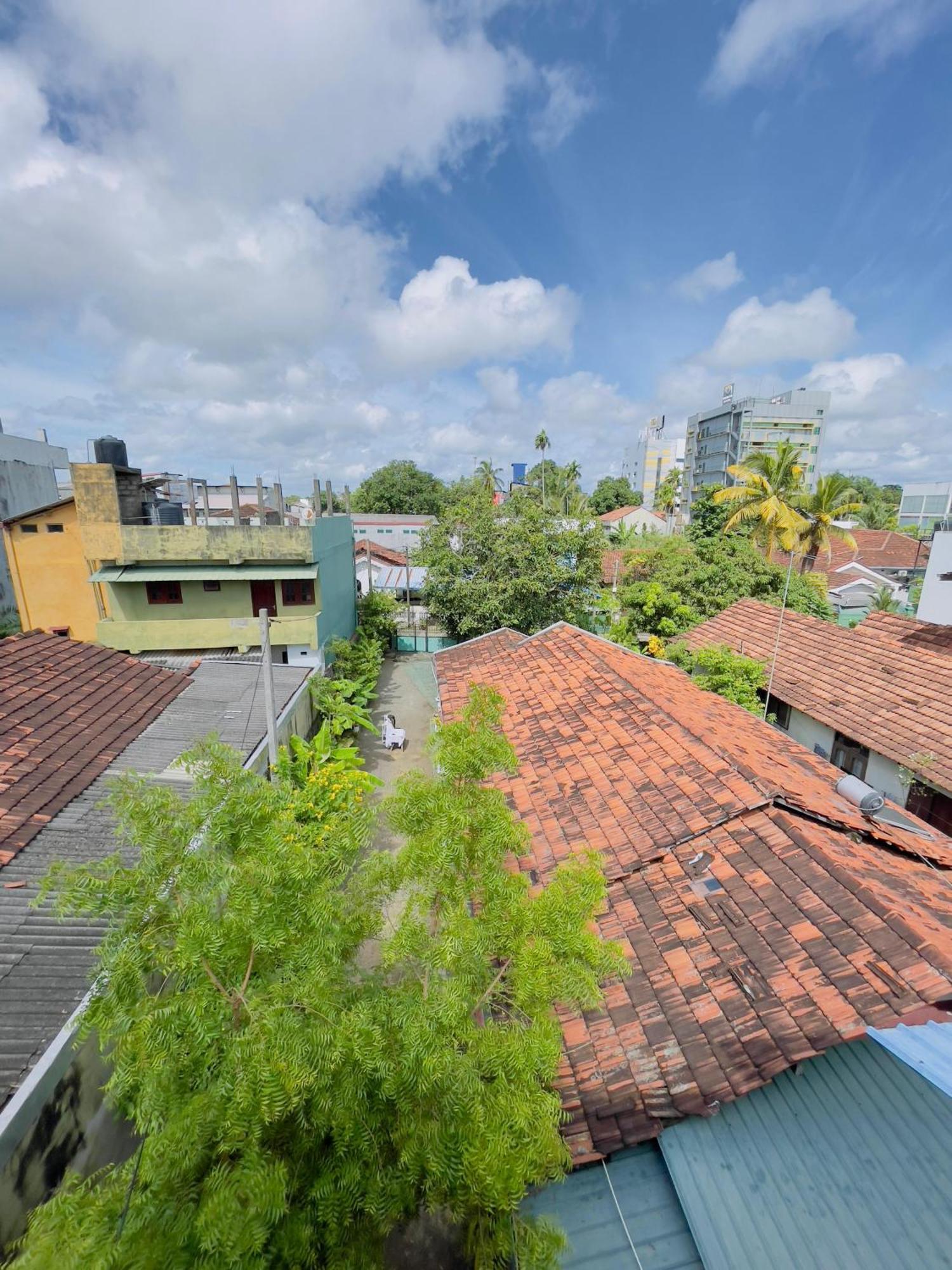 Araliya White House Apartment Negombo Luaran gambar
