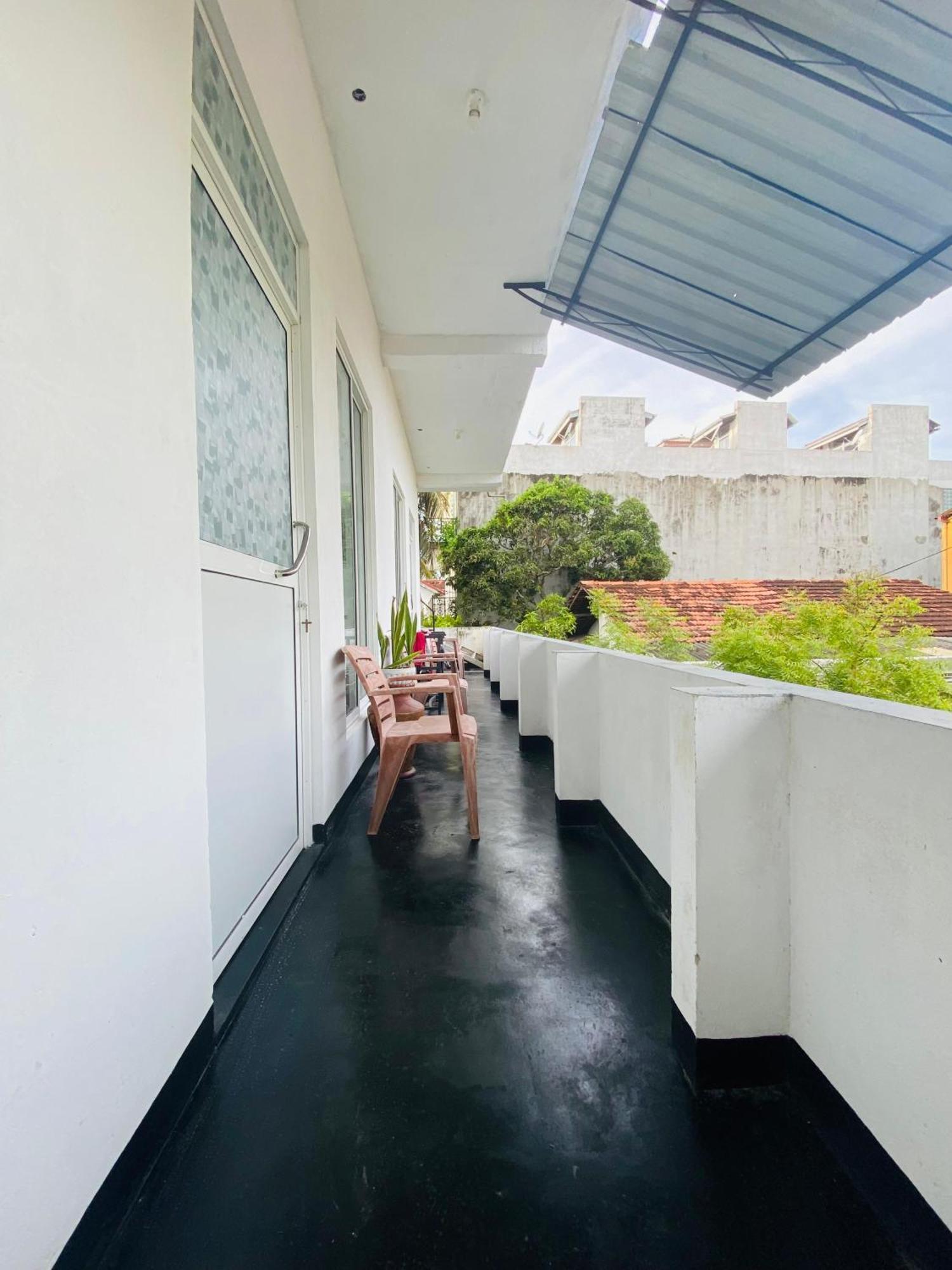 Araliya White House Apartment Negombo Luaran gambar