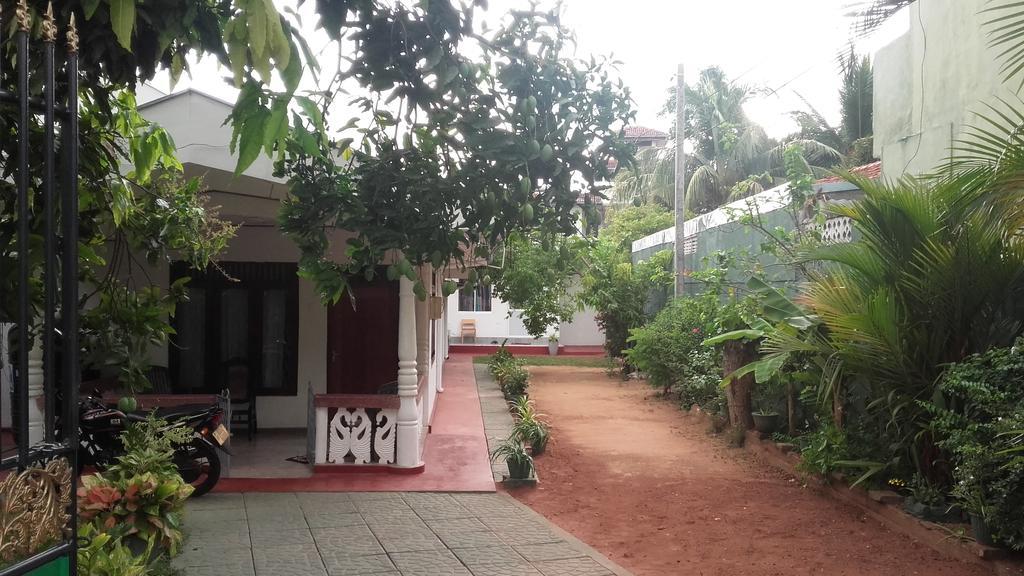Araliya White House Apartment Negombo Luaran gambar